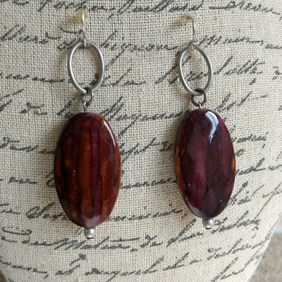 *5/$25 sale* Vintage silver and resin bead hook earrings - Picture 1 of 1